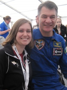 Kate Arkless Gray (@spacekate) and ESA astronuat Paolo Nespoli (@astro_paolo) Kate Arkless Gray (@spacekate) and ESA astronuat Paolo Nespoli (@astro_paolo)