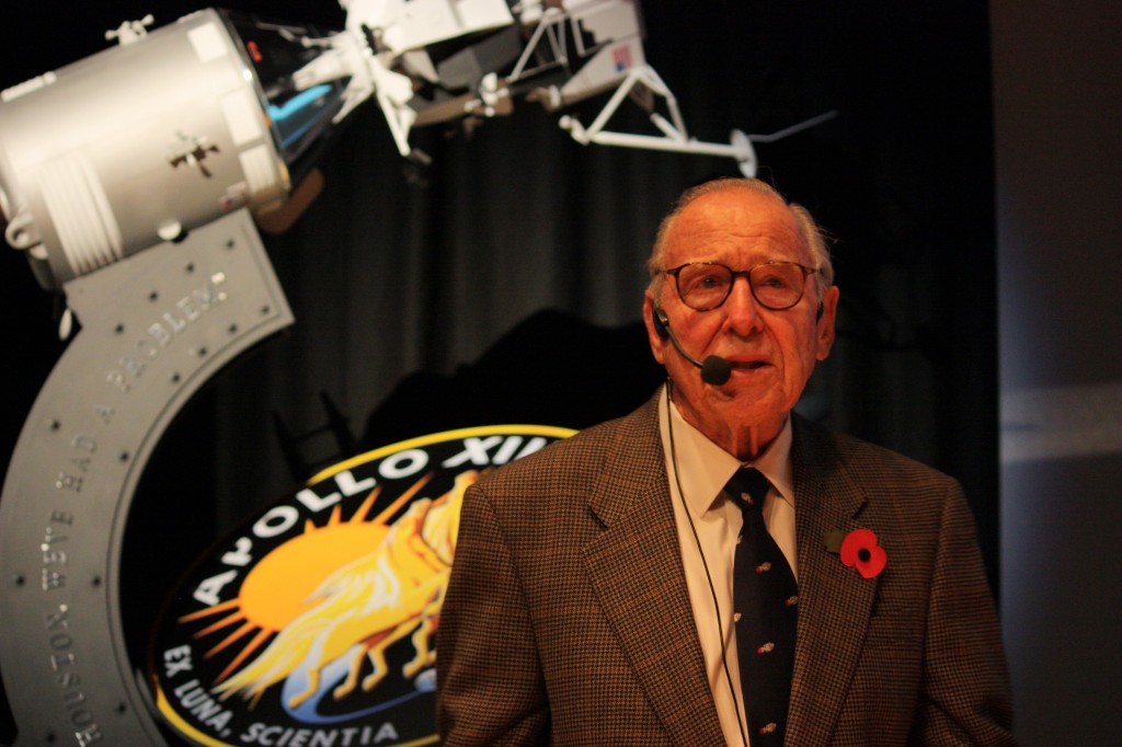 Jim Lovell, Apollo 13